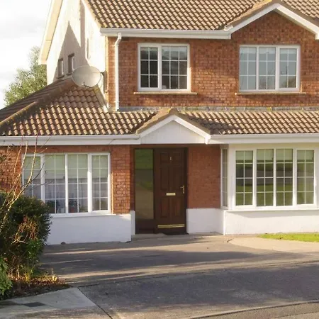 Cosy & Convenient Retreat Holiday home Tramore