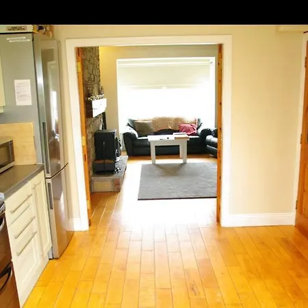 Cosy & Convenient Retreat Holiday home Tramore